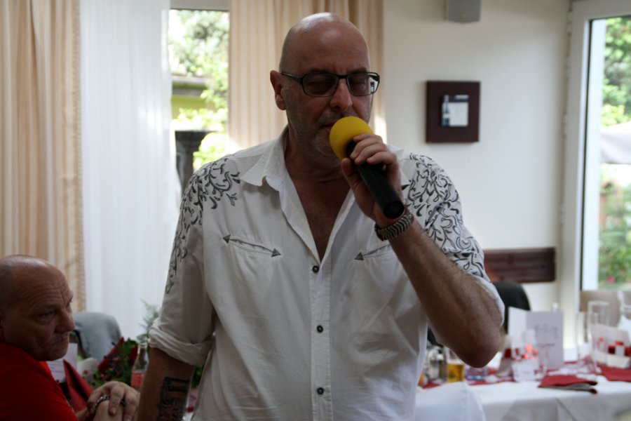 Peter H. ist der Partner von DJ Henry